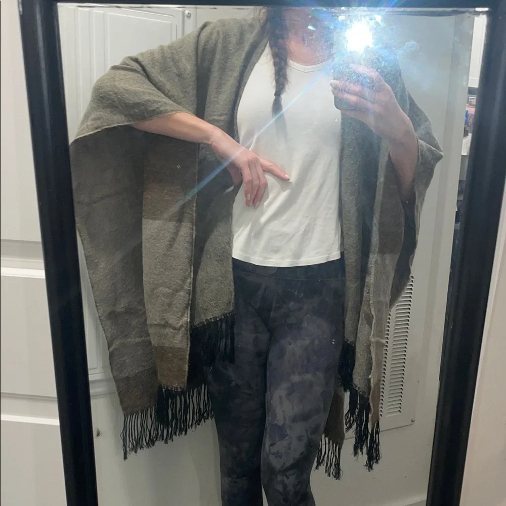Elegant Tan and Black Fringed Shawl